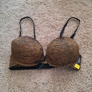NWT Coobie 34 C Bra..  Padded Underwire, removable straps.